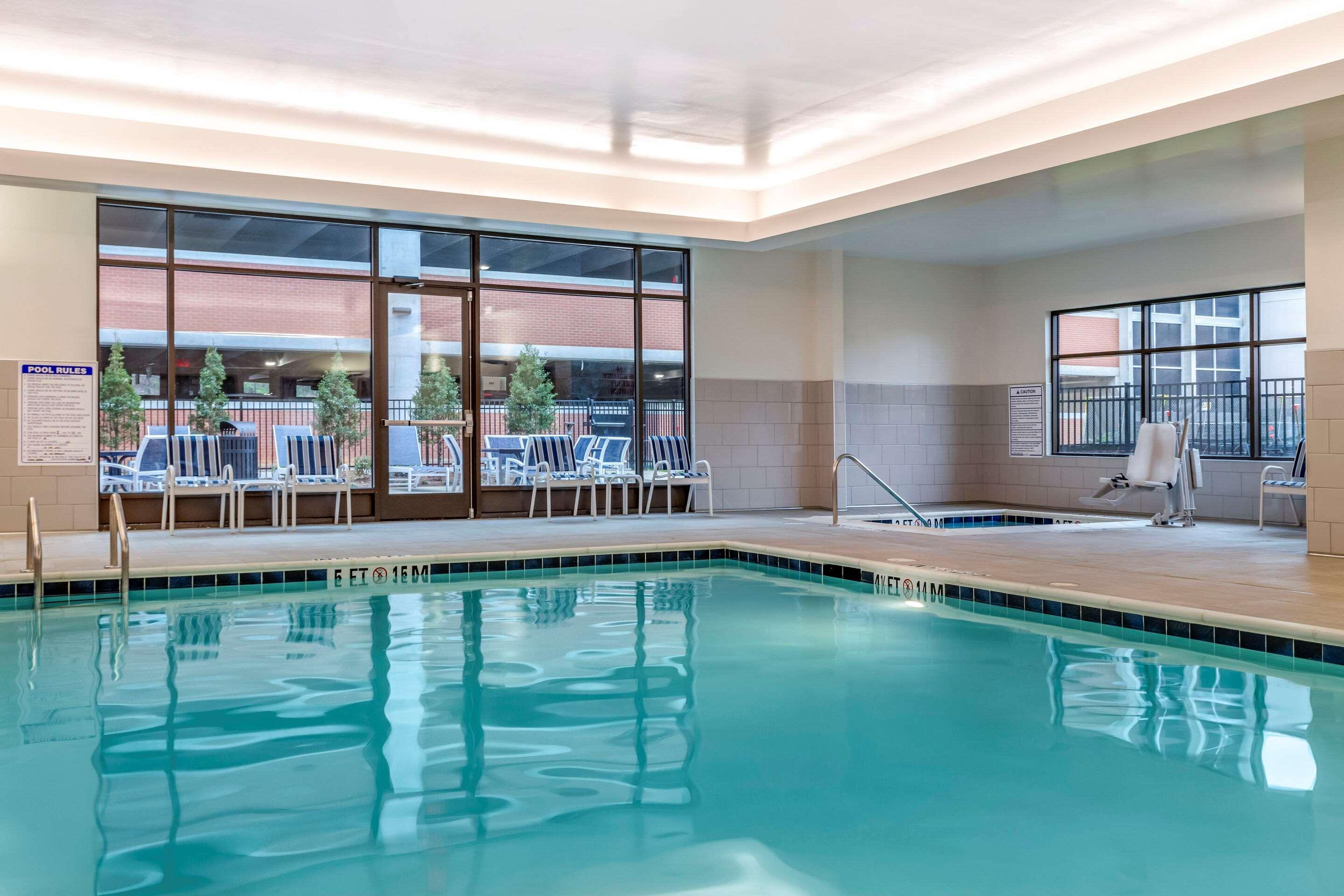 Cambria Hotel Rock Hill - University Center Екстер'єр фото