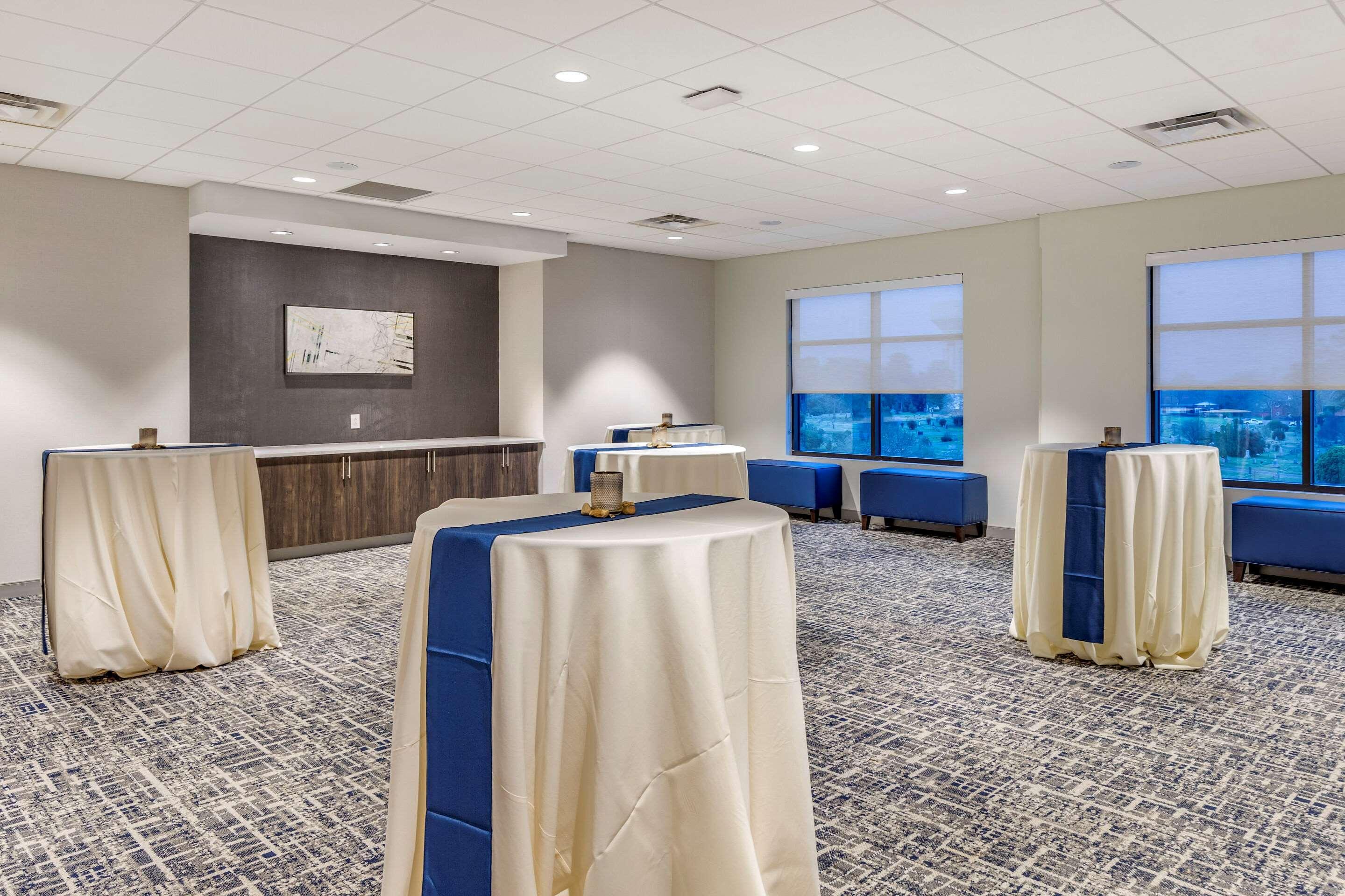 Cambria Hotel Rock Hill - University Center Екстер'єр фото